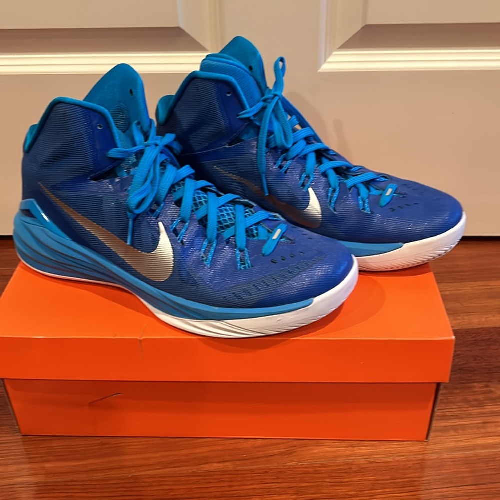 Nike Hyperdunk! - Picture 2 of 11